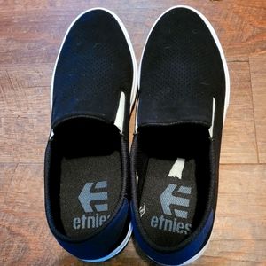 Etnies- Mens slip on shoes - Size 13